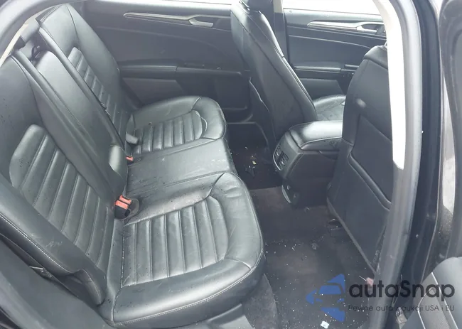 3FA6P0HD8HR173893: 44402724