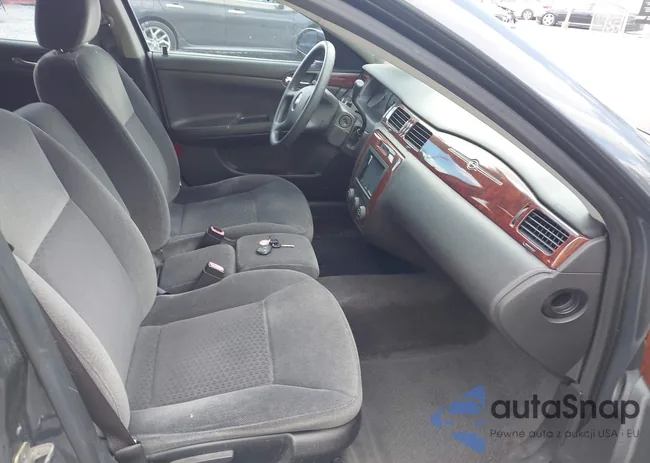 2G1WB58K281325524: 44402726