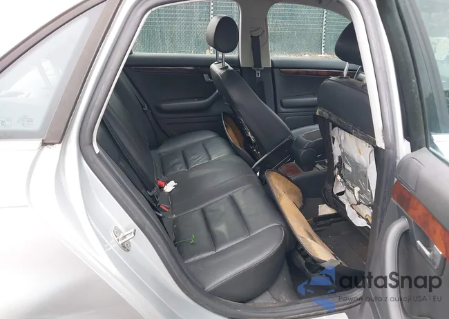 WAUDF78E18A163588: 44404049