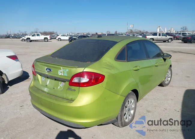 3FADP4BJ6CM180599: 44404113