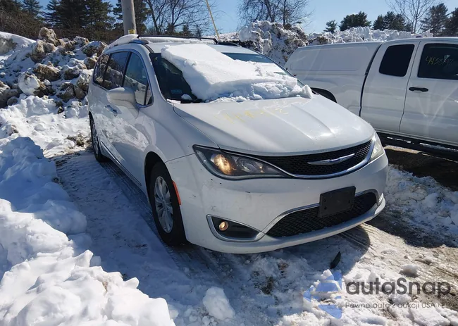 2C4RC1BG8JR280305: 44404118