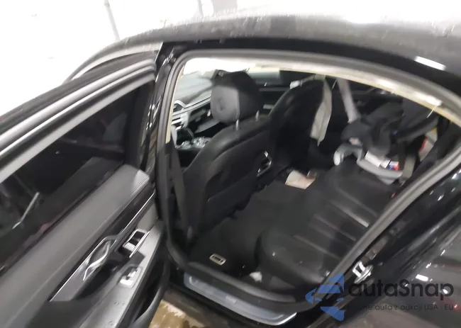 WBA7E2C3XHG741225: 44404151