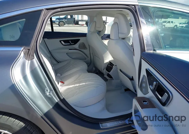 W1KCG4EB8PA042470: 44404201