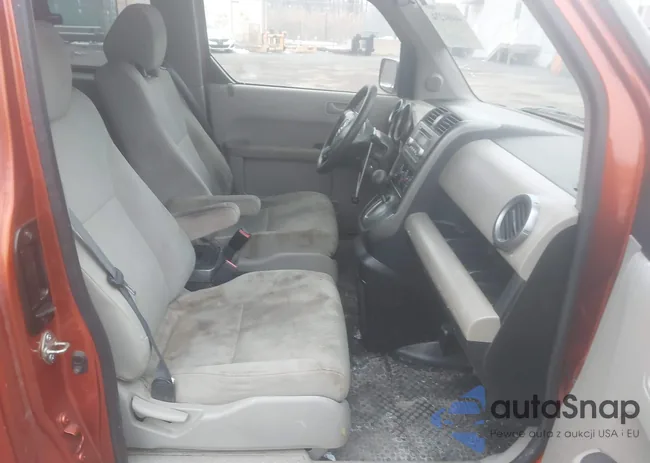 5J6YH2H77BL001943: 44404274