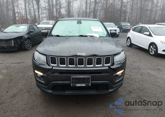 3C4NJDBB1JT434943: 44404317