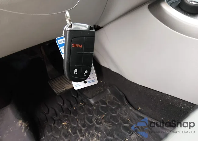 3C4NJDBB1JT434943: 44404317