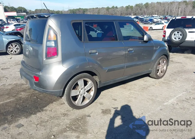 KNDJT2A21A7047991: 44404323