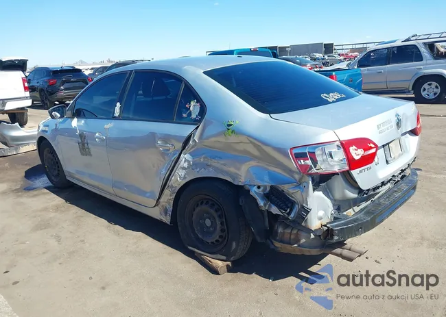 3VW2K7AJ6BM060459: 44404355