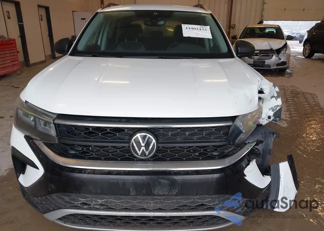 3VV8X7B20RM071555: 44403433