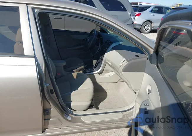 2T1BU4EE0AC372681: 44403434