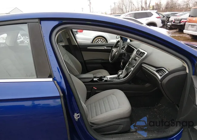 3FA6P0G78GR111923: 44403436