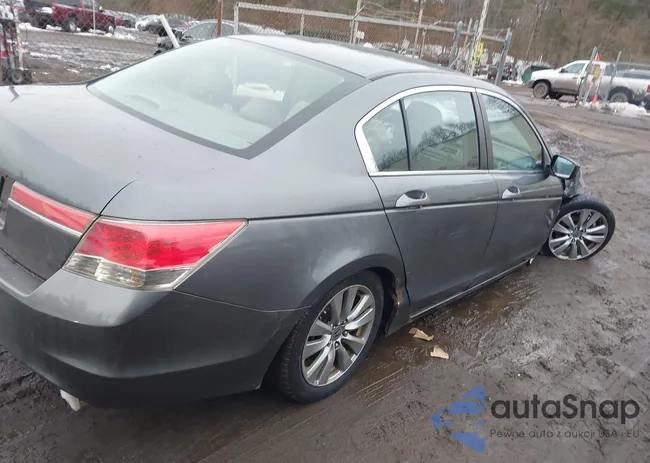 1HGCP2F76CA034467: 44403467