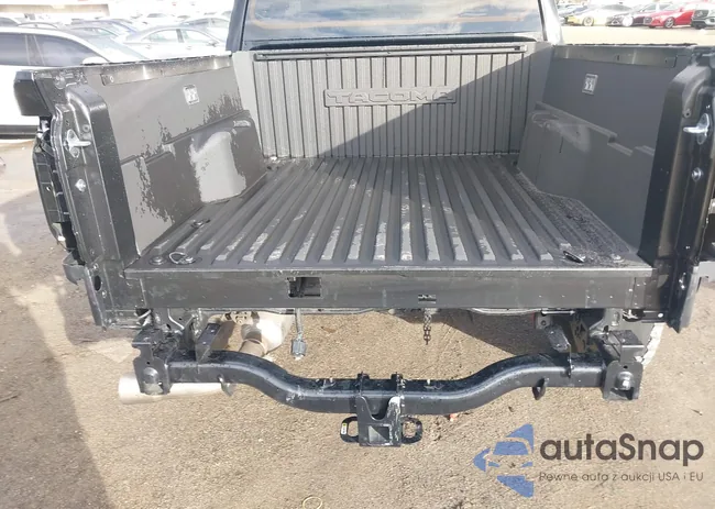 3TMLB5JN1RM068493: 44403486