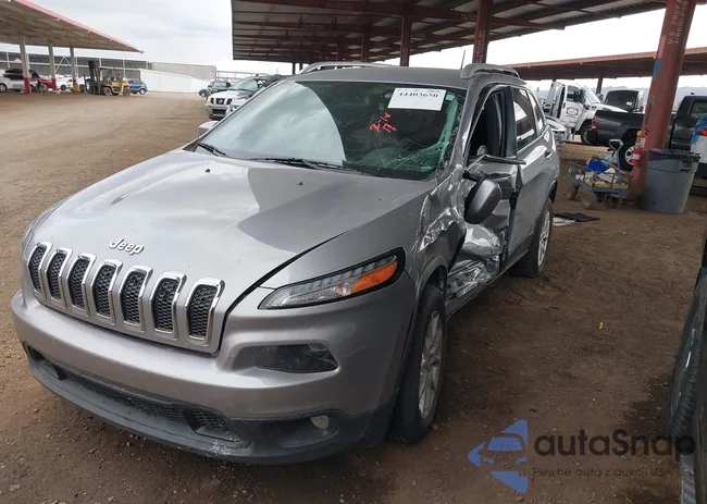 1C4PJLCB2HW667428: 44403650