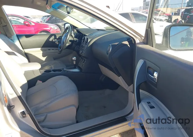 JN8AS58V59W437275: 44403657