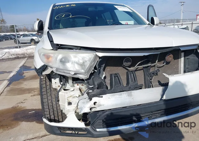 5TDBK3EH9BS045408: 44403676