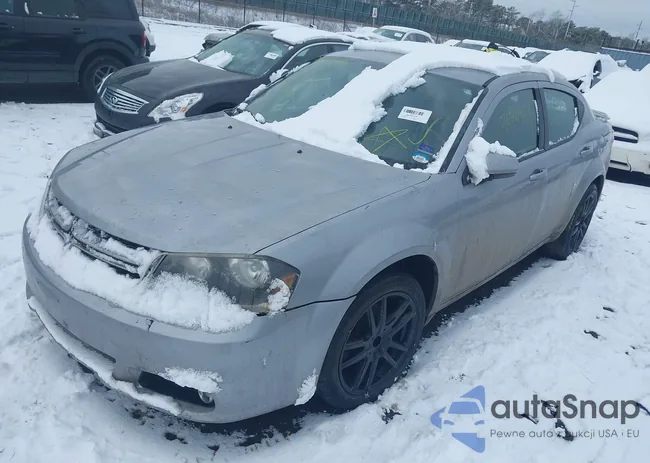 1C3CDZCB8DN557061: 44403746