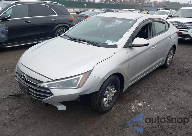 KMHD74LF8KU811945: 44403771