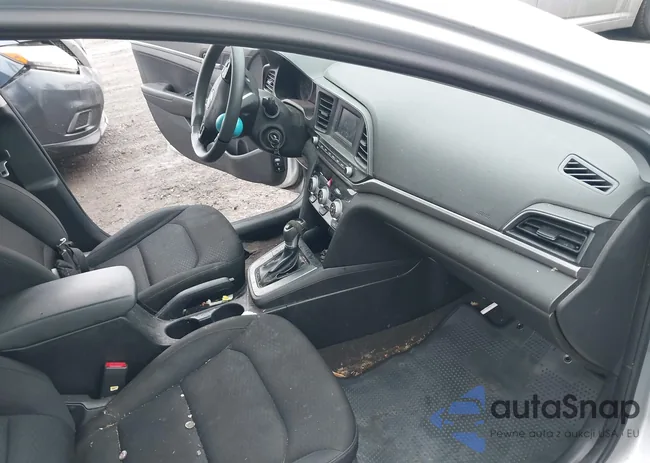 KMHD74LF8KU811945: 44403771