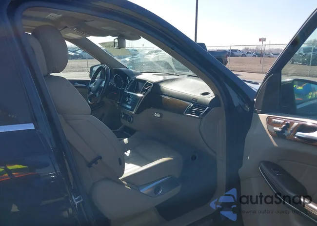 4JGDF7CE3DA130401: 44404860