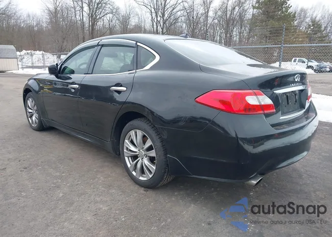 JN1AY1AR8BM570844: 44405047