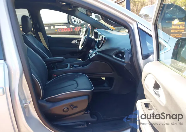 2C4RC1GG6TR182482: 44405156