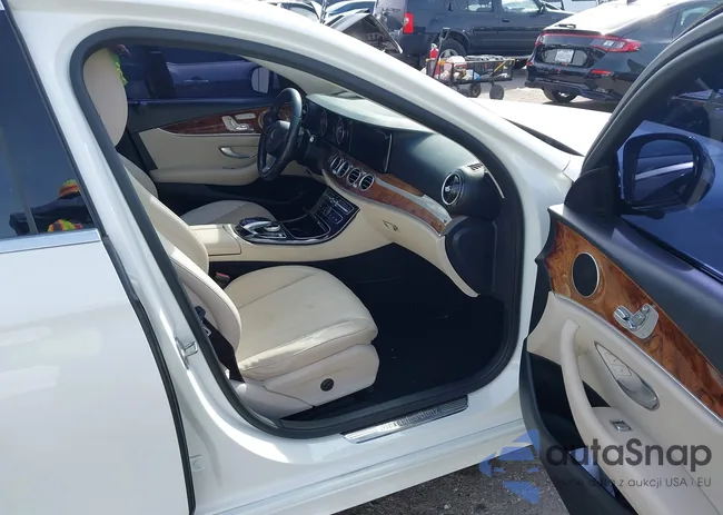 WDDZF4JB2HA120262: 44405227