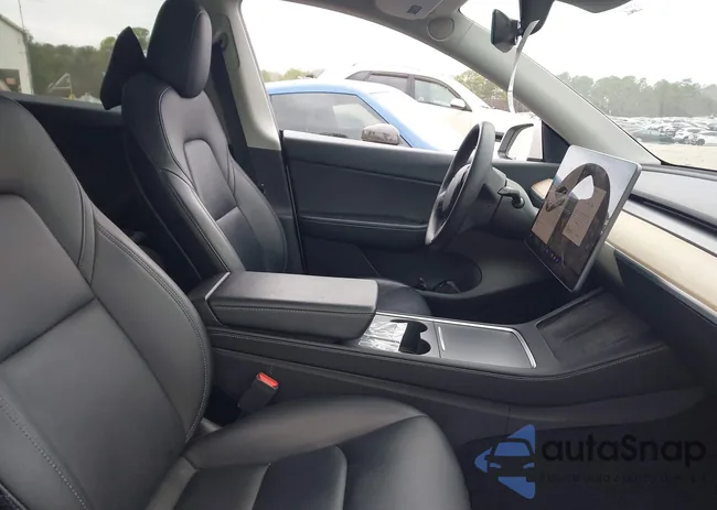 5YJYGDEE2MF176811: 44404514