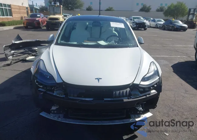 5YJ3E1EA0PF563941: 44404525