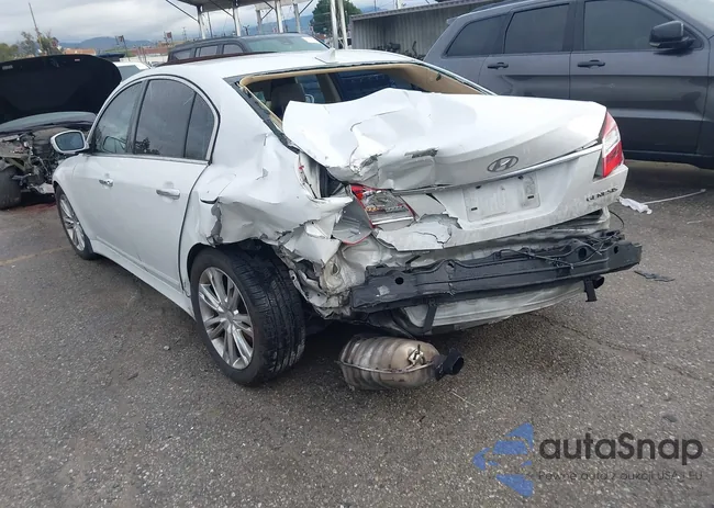 KMHGC4DD3DU247758: 44404551