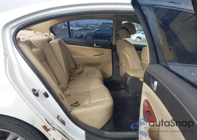 KMHGC4DD3DU247758: 44404551