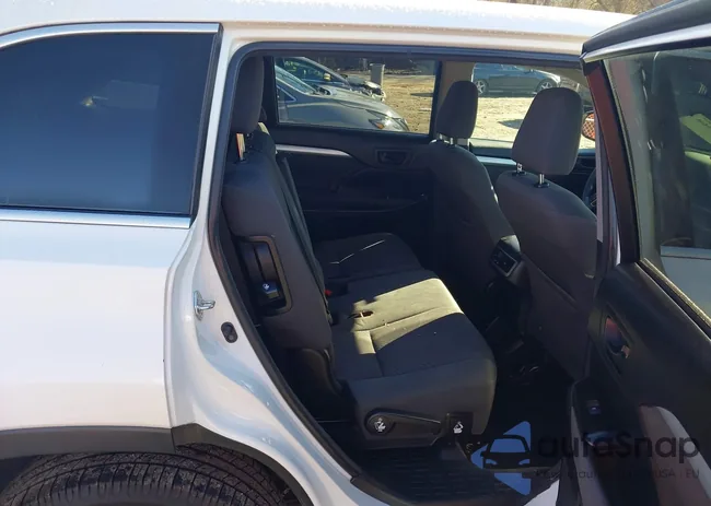 5TDZARFH3JS033868: 44404568