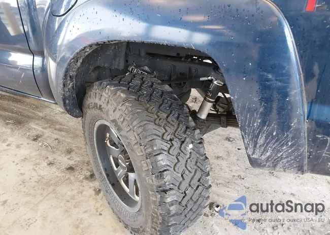 3TMLU42N98M015977: 44404644