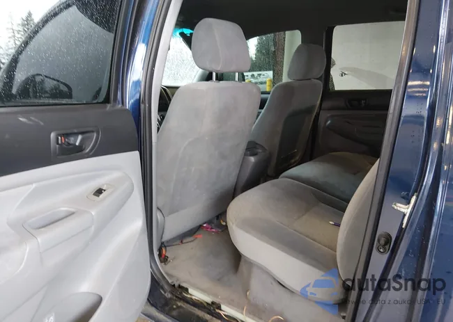 3TMLU42N98M015977: 44404644