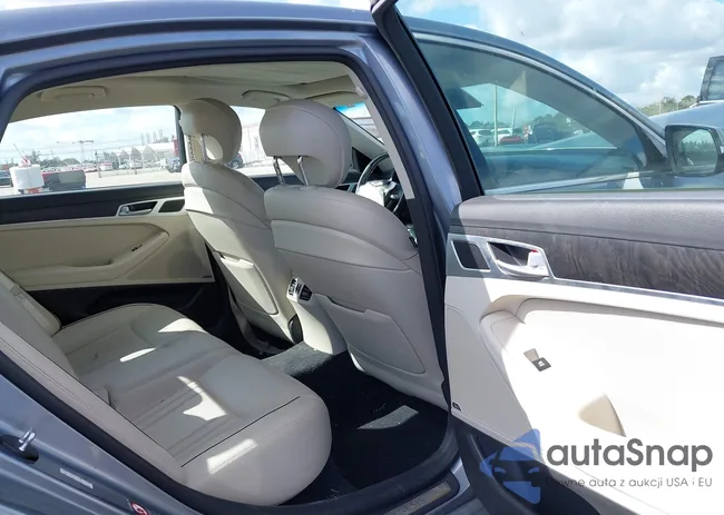 KMHGN4JF8HU182413: 44404650