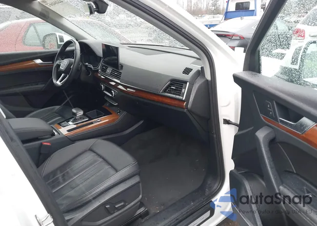 WA1EAAFYXN2130427: 44404661