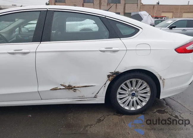 3FA6P0LU0DR274265: 44404698