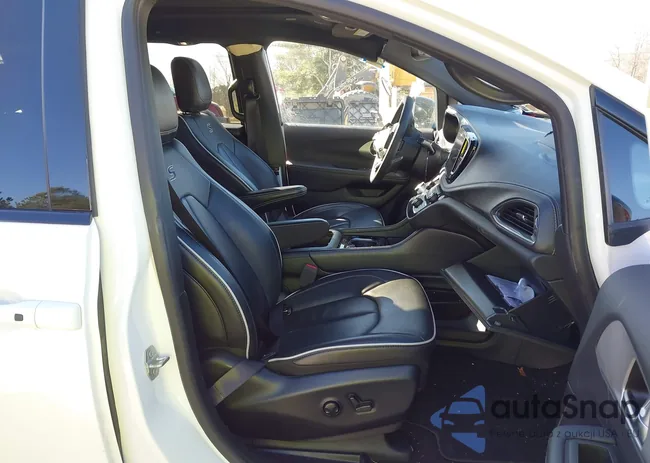 2C4RC1GG9SR562155: 44404721