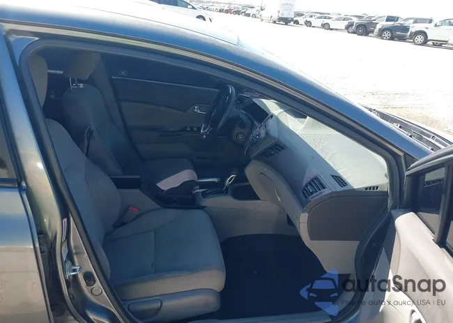 JHMFB4F21CS006174: 44405877