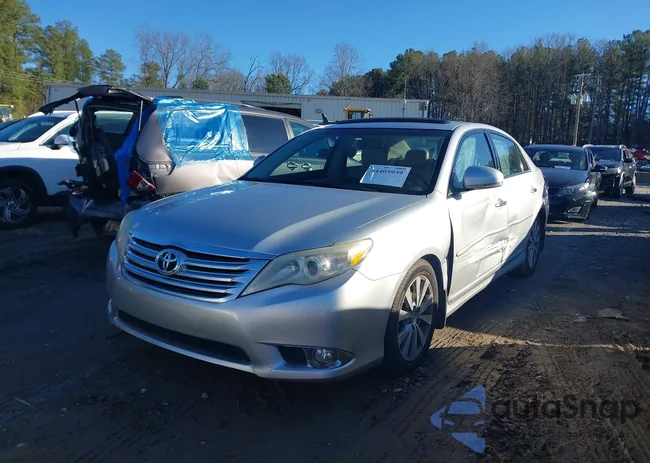 4T1BK3DB5BU427858: 44405939