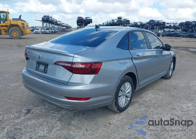 3VWCB7BU4LM014305: 44406066