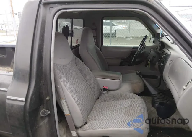 1FTYR10C8WPA60925: 44406074