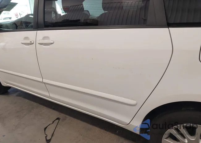 5TDKK4CC9AS319475: 44406103