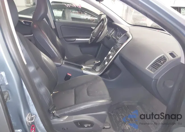 YV440MDJ9H2084876: 44406110