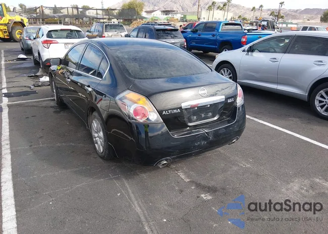 1N4AL2AP3CN562135: 44406301