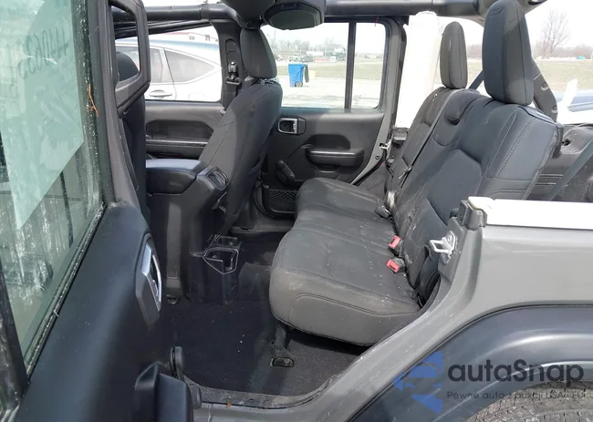 1C4HJXDG0KW615891: 44406331