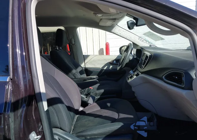 2C4RC1DG2HR525557: 44406393