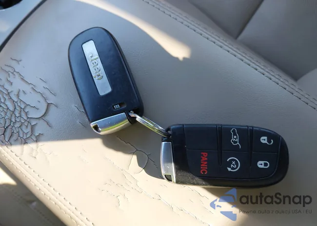 1C4RJEBG8HC635974: 44406394