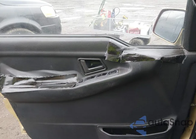 JS3TD03V5S4113741: 44405437