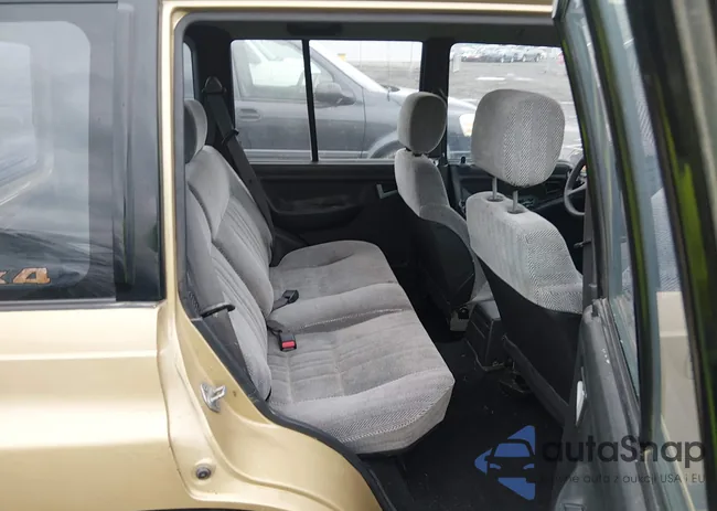 JS3TD03V5S4113741: 44405437